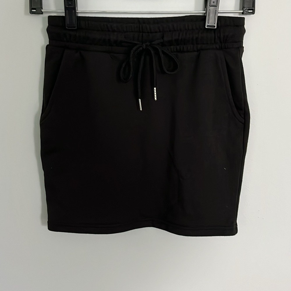 Women’s athletic skirt